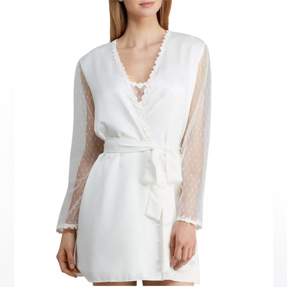 Flora Nikrooz Robe - Picture 5 of 7